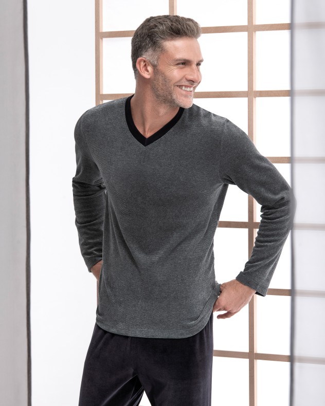 Man's velvet pyjama
