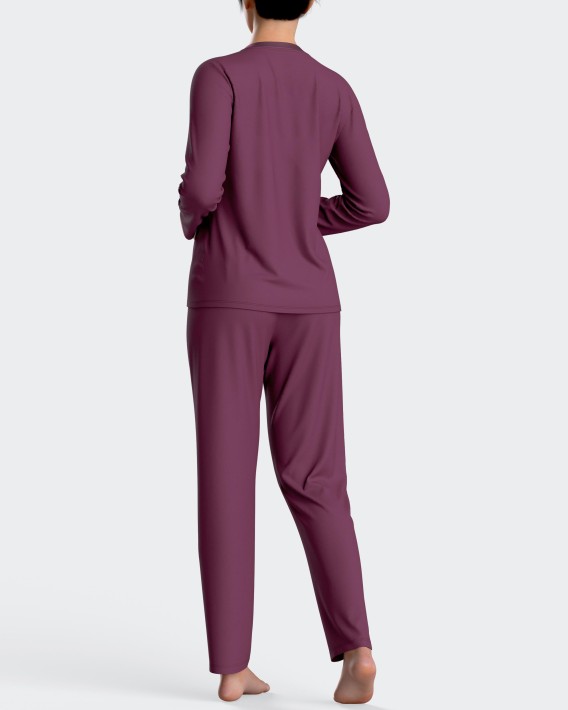 Pijama liso com detalhes acetinados