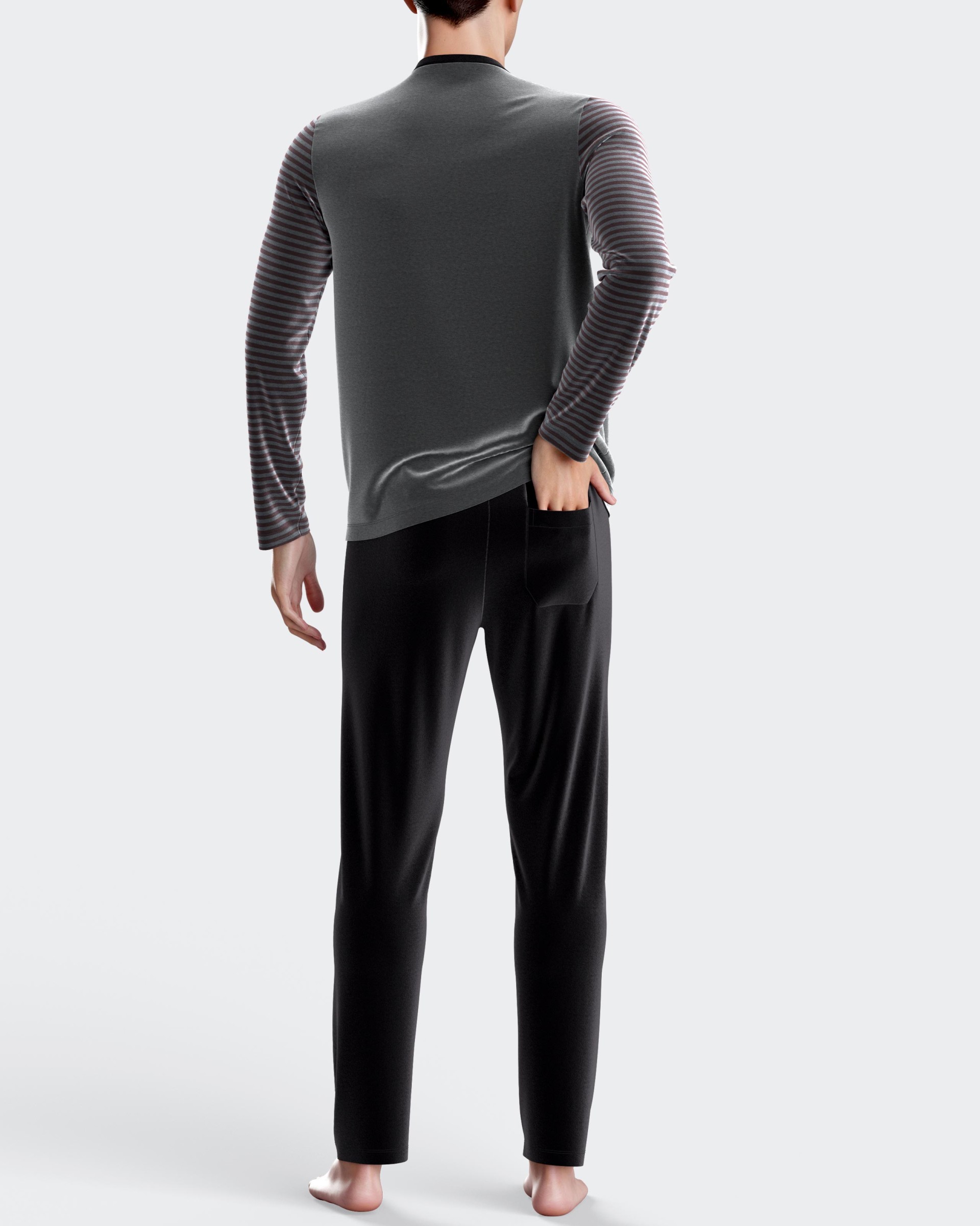 Herrenpyjama aus Thermosamt