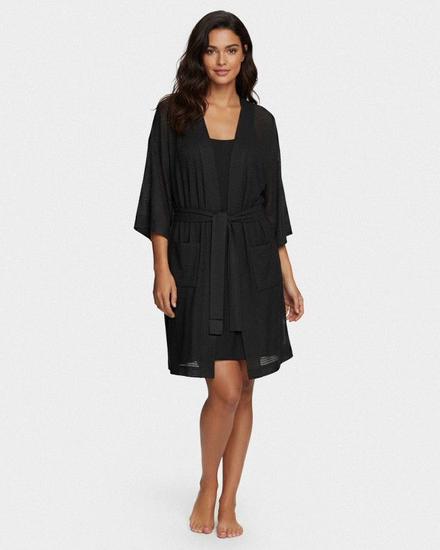 Short kimono-style women's dressing gown